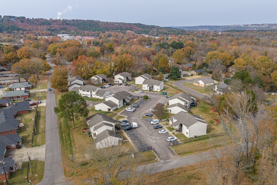 More Photos Of 401 N Cumberland Ave, Russellville Apartments For Sale