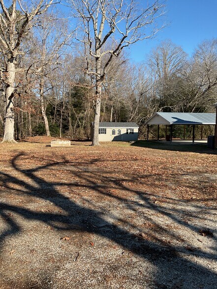 More Photos Of 21075 Frog Level Rd, Ruther Glen Specialty For Sale