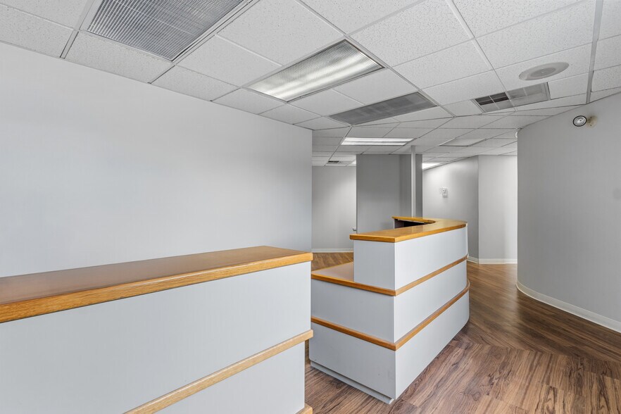 More Photos Of 320 Phillips St, North Kingstown Medical For Sale