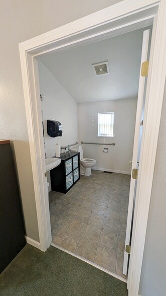 More Photos Of 108 N Division St, Pinehurst Medical For Sale