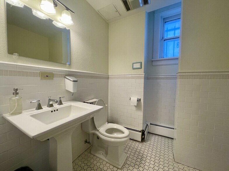 More Photos Of 1000 E 16th Ave, Denver Office Residential For Sale