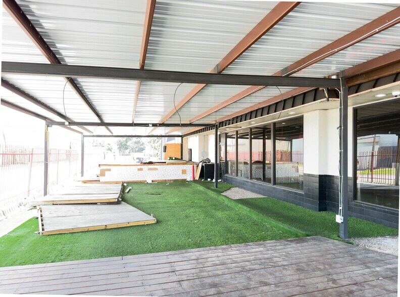 More Photos Of 2427 FM 1960 Rd W, Houston Restaurant For Sale