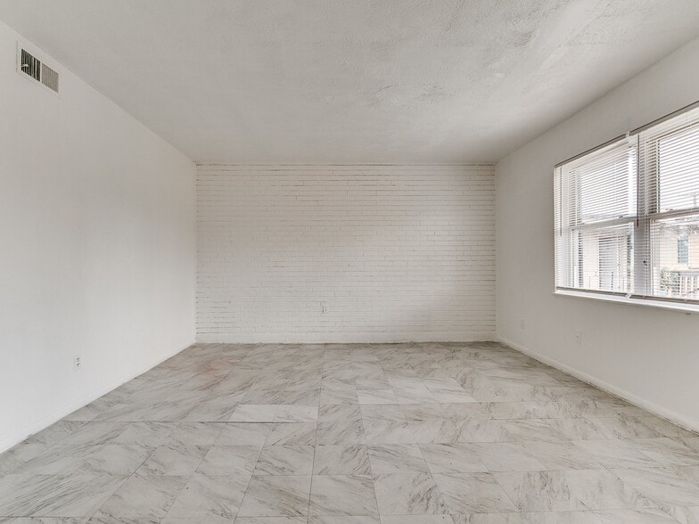 More Photos Of 1731 NW 32nd St, Oklahoma City Apartments For Sale