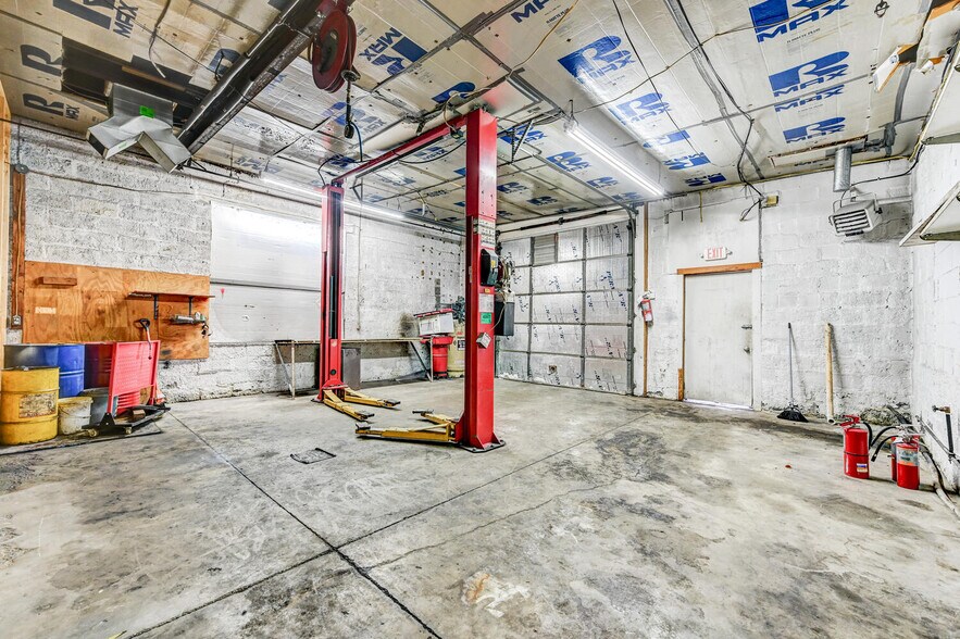 More Photos Of 1482 Seven Valleys Rd, York Multifamily For Sale