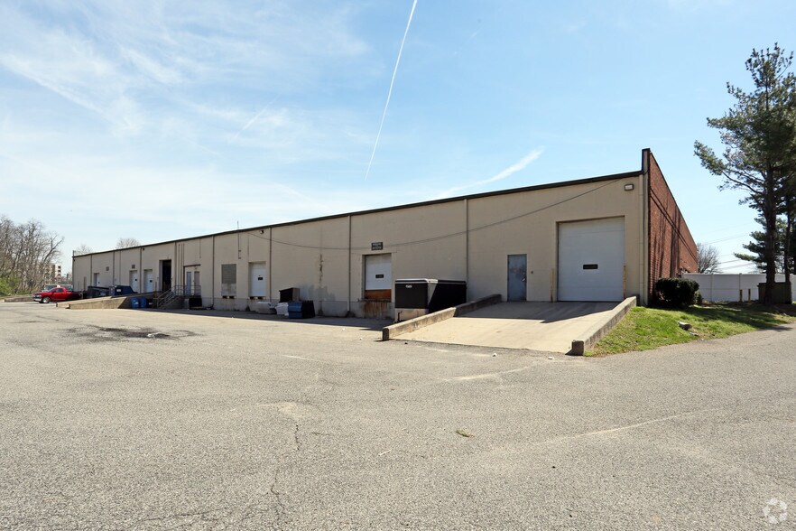 More Photos Of 119 E Kings Hwy, Maple Shade Township Light Distribution For Lease