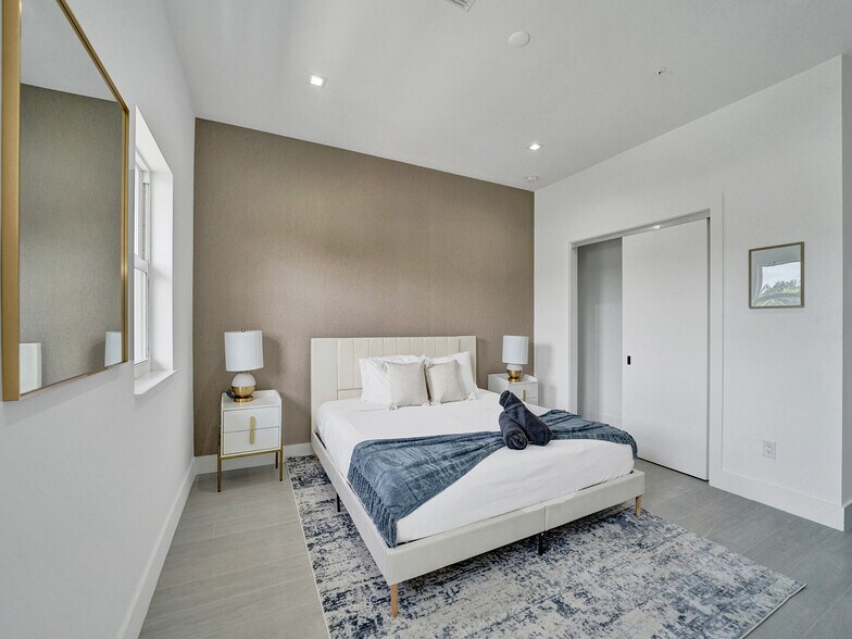 More Photos Of 1220-1226 NE 15th Ave, Fort Lauderdale Apartments For Sale