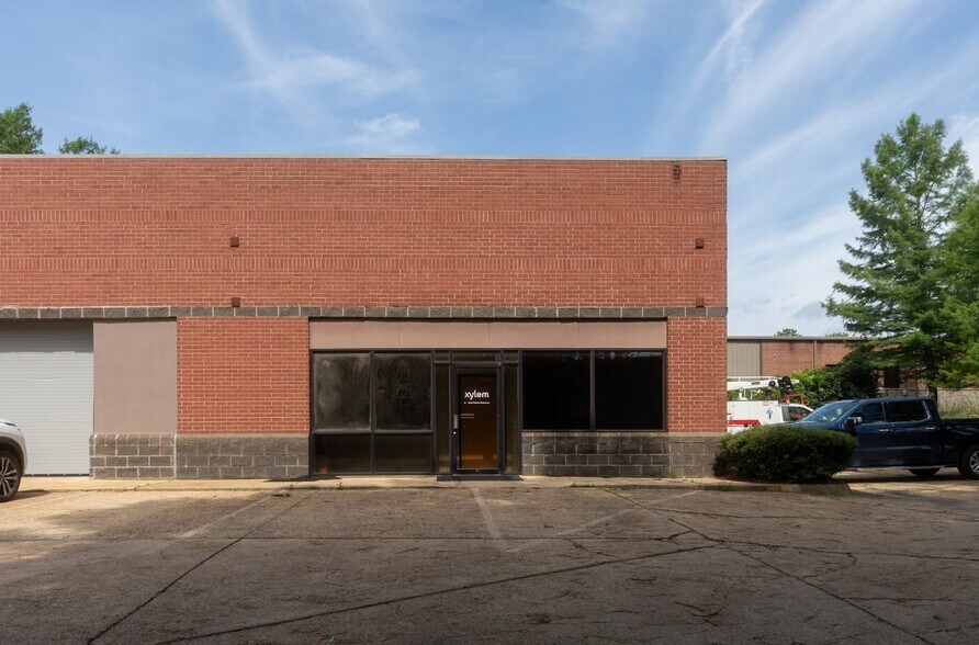 More Photos Of 207 Park Ct, Ridgeland Warehouse For Lease