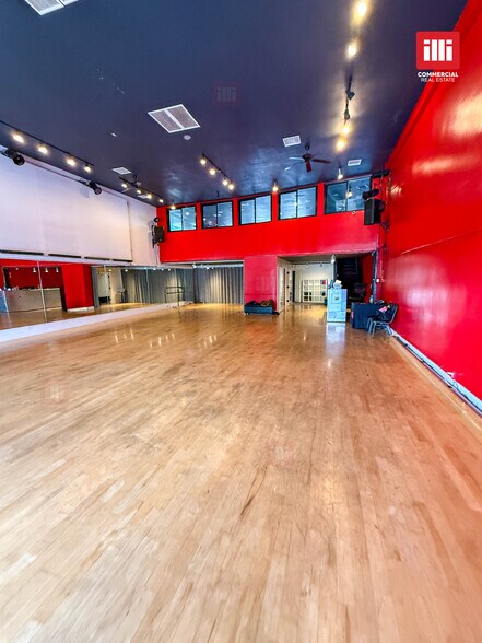 More Photos Of 14257-14267 Ventura Blvd, Sherman Oaks Storefront For Lease