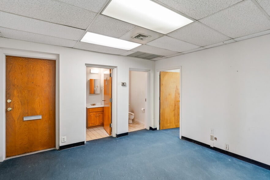 More Photos Of 3859-3871 Plaza Dr, Fairfax Office For Sale