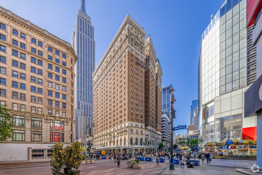 More Photos Of 50 W 34th St, New York Apartments For Lease