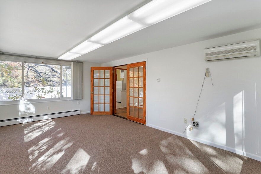 More Photos Of 2893 Jessup Rd, Jessup Office For Sale