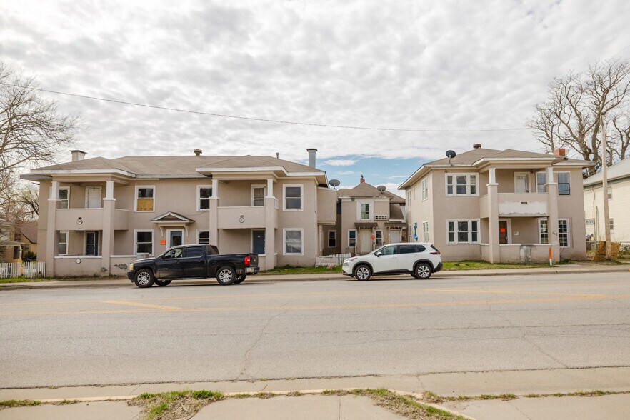 Primary Photo Of 123 E Madison Ave, Arkansas City Apartments For Sale