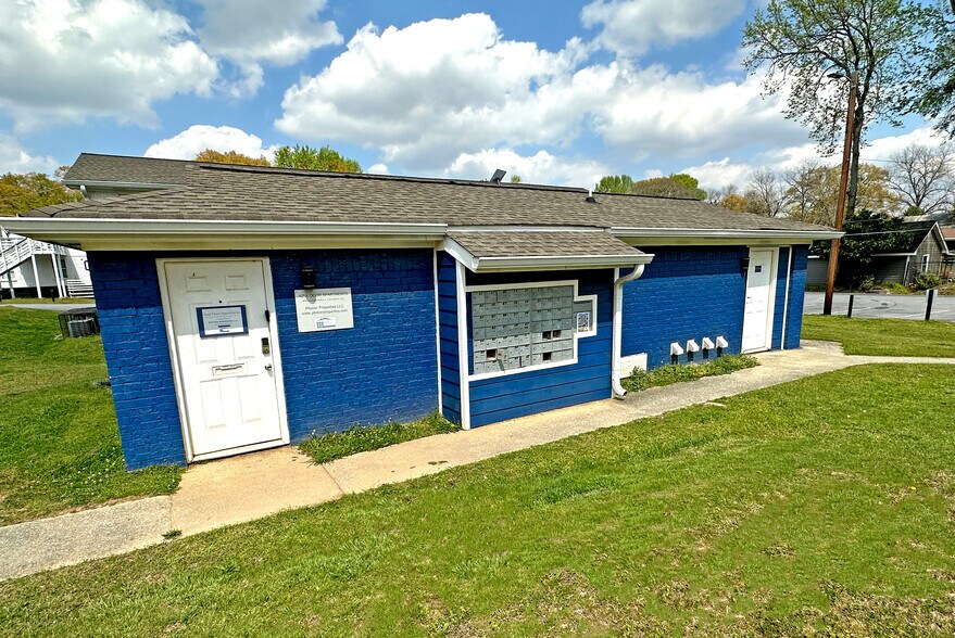 More Photos Of 969 Forest Ave, Forest Park Apartments For Sale