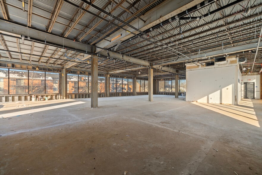More Photos Of 595 Pawtucket Blvd, Lowell Medical For Lease