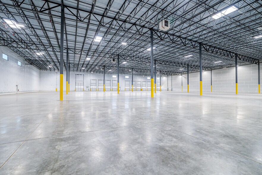 More Photos Of 7450 Clayton St, Denver Warehouse For Lease