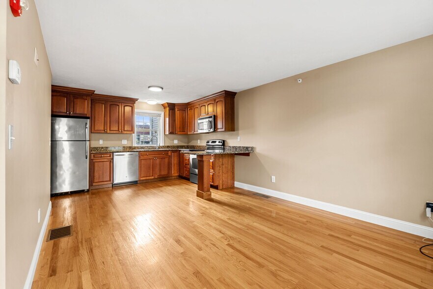 More Photos Of 83 Holten St, Danvers Apartments For Sale