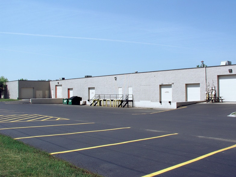 More Photos Of 405 N French Rd, Amherst Light Distribution For Lease
