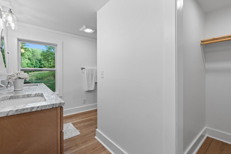 More Photos Of 122 Highlands View Rd, Highlands Specialty For Sale