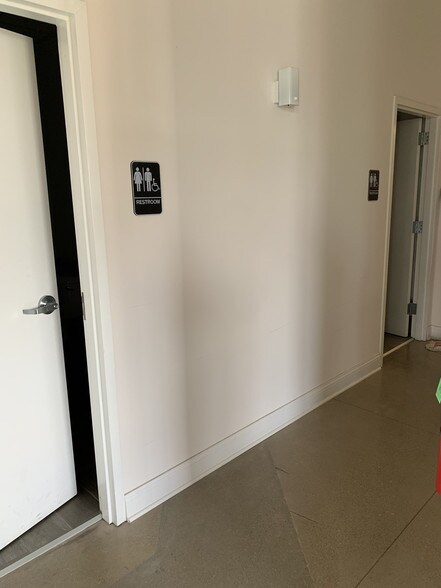 More Photos Of 2380 Esplanade Dr, Algonquin Office For Lease