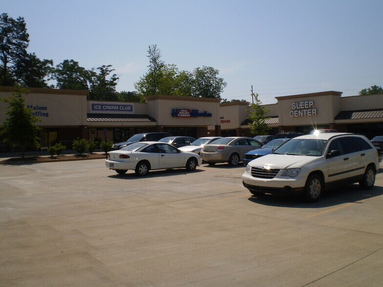 More Photos Of 1300-1302 Lafayette Pky, Lagrange Storefront For Lease