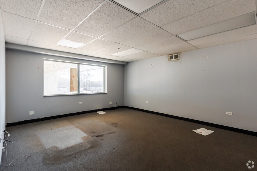 More Photos Of 4000 N Mannheim Rd, Franklin Park Auto Dealership For Sale