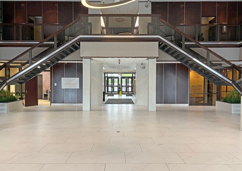 More Photos Of 901 E St. Louis St, Springfield Office For Lease