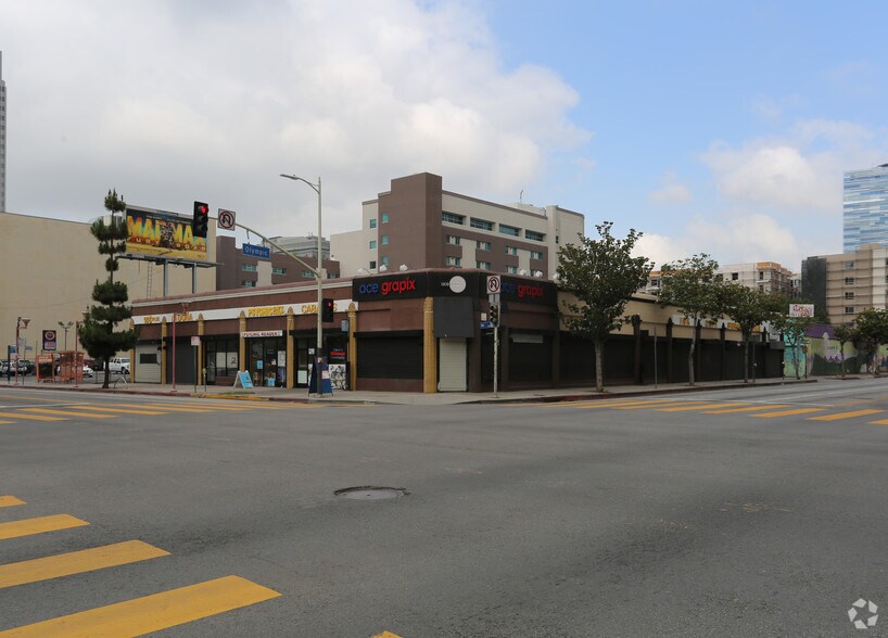 Primary Photo Of 1001 S Hill St, Los Angeles Freestanding For Sale