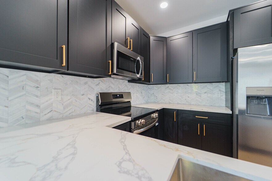 More Photos Of 3363 A St, San Diego Apartments For Sale