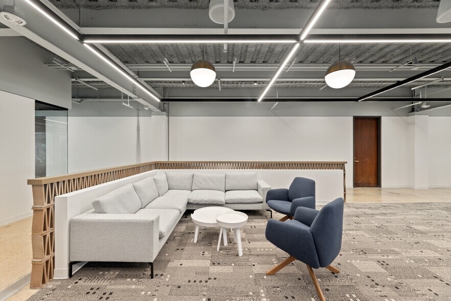 More Photos Of 8350 N Central Expy, Dallas Unknown For Lease