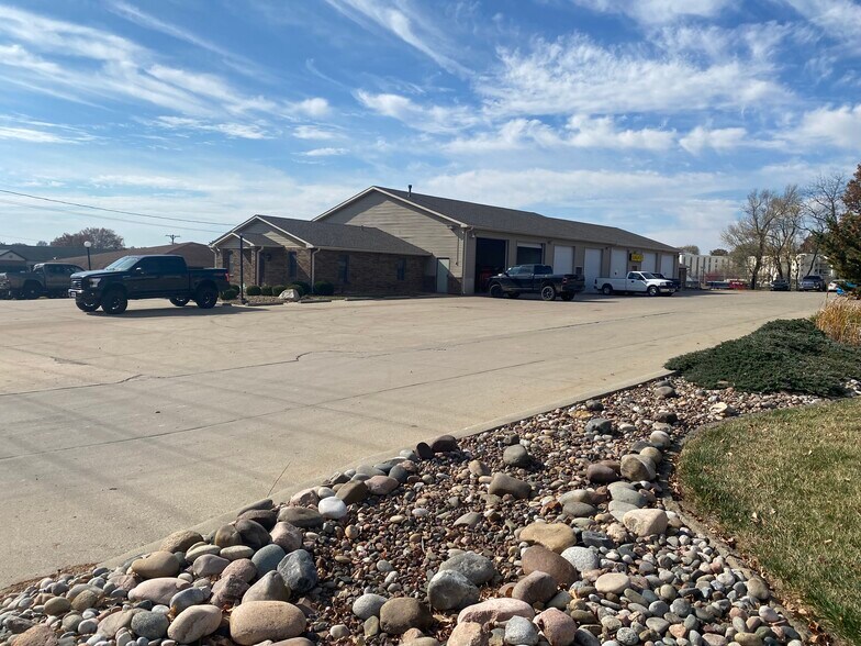 More Photos Of 2424 R.D. Mize Rd, Independence Light Distribution For Lease