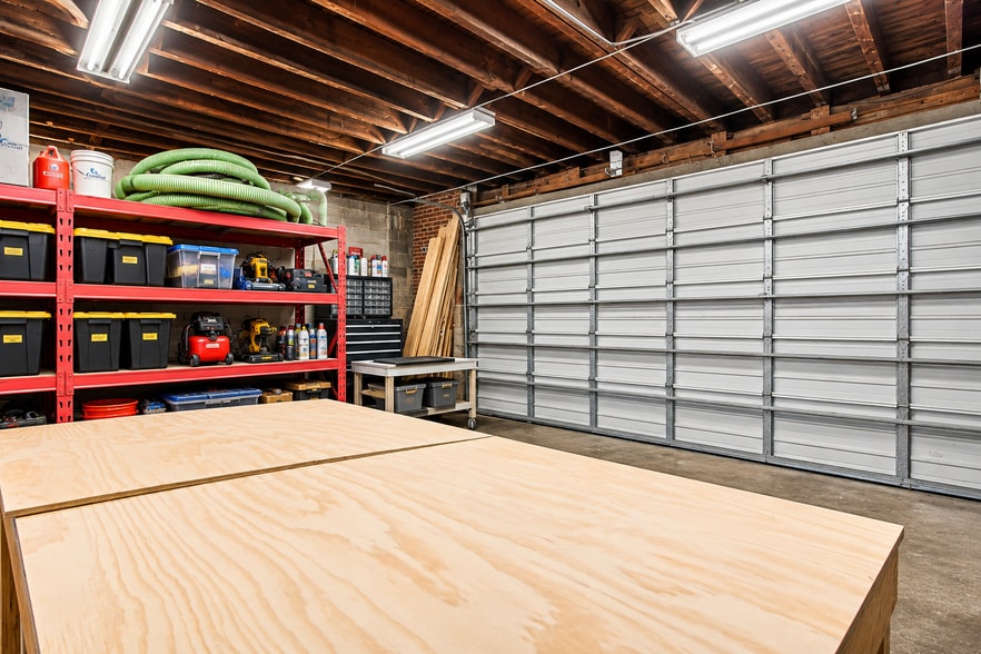 More Photos Of 152 Railroad St, Huntington Warehouse For Sale