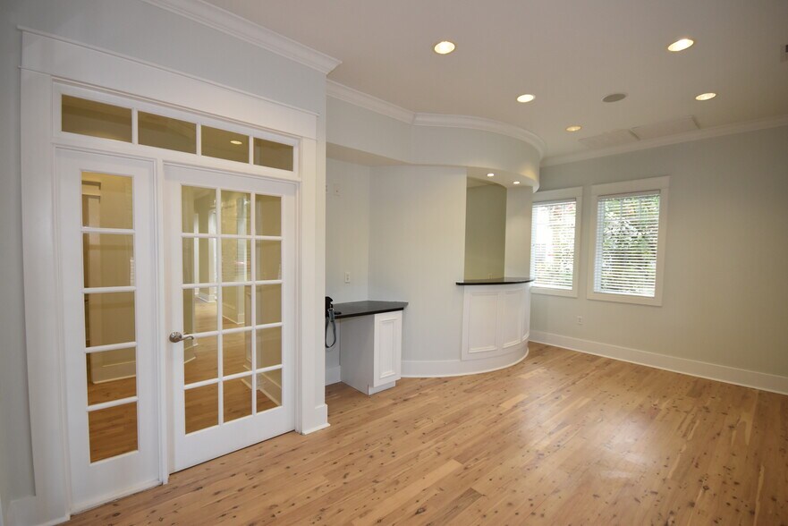 More Photos Of 277 Willbrook Blvd, Pawleys Island Office For Sale