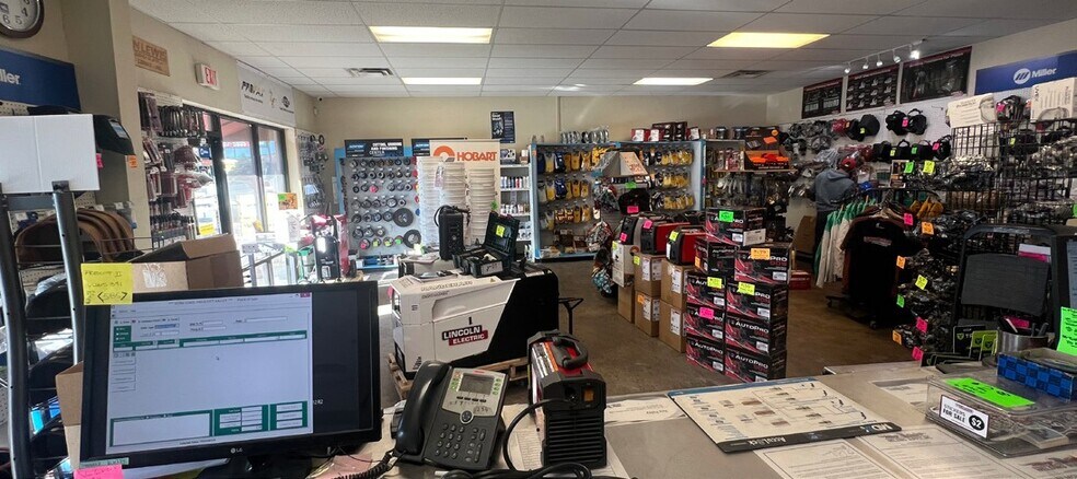 More Photos Of 6250 E State Route 69, Prescott Valley Service For Lease