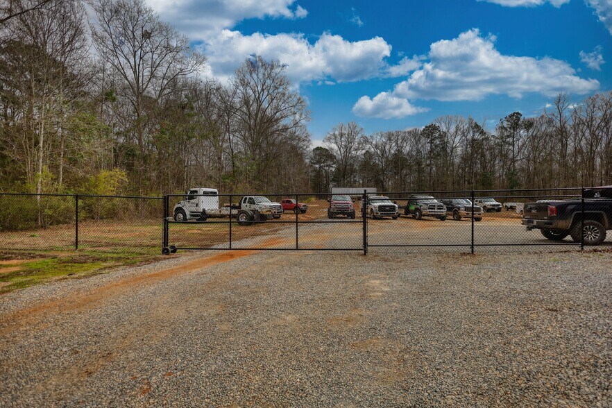 More Photos Of 200 Railroad St, Monticello Industrial For Sale