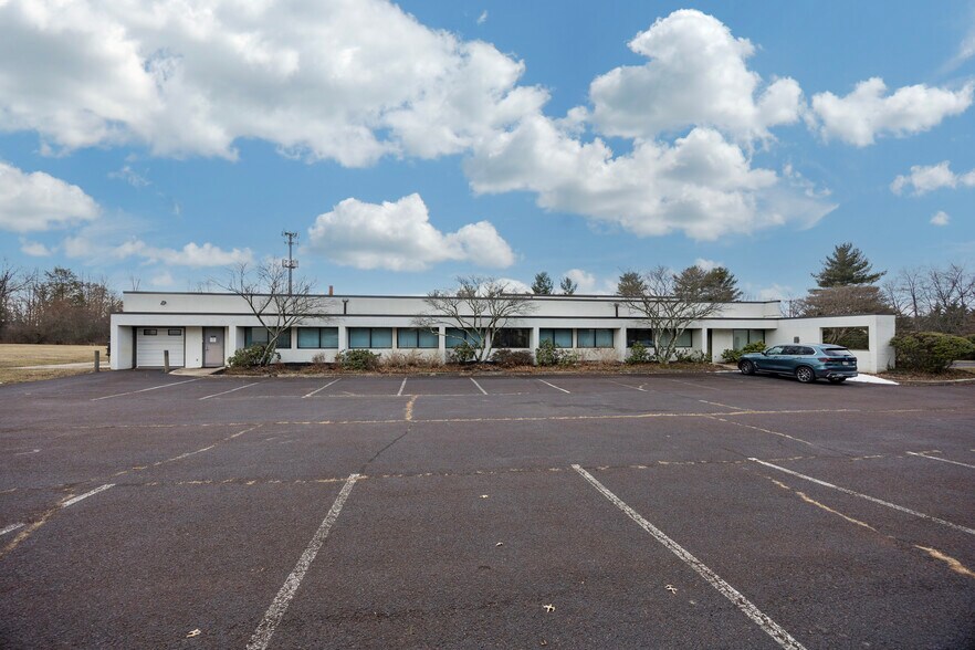 More Photos Of 220 Stahl Rd, Harleysville Research And Development For Sale
