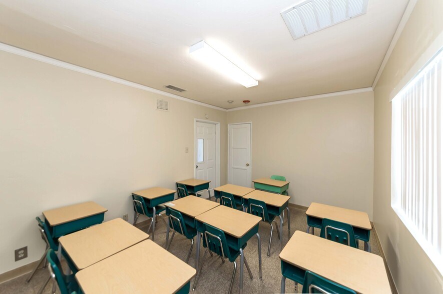 More Photos Of 1555 W Commonwealth Ave, Fullerton Office For Lease