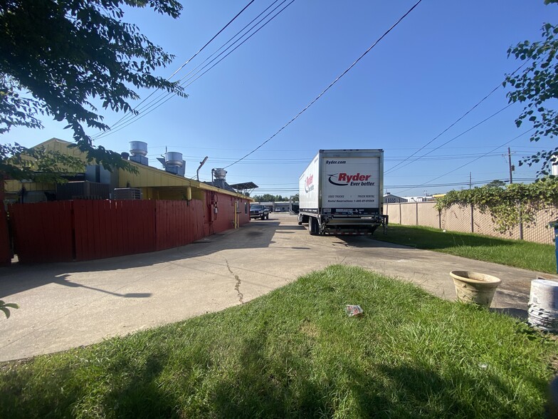 More Photos Of 5540 College St, Beaumont Fast Food For Sale