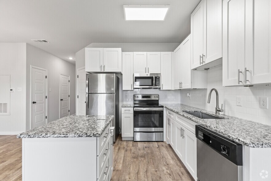 More Photos Of 113 North Park Ct, Springtown Apartments For Sale