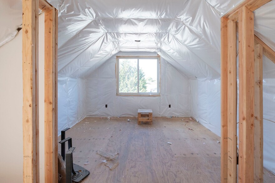 More Photos Of 14965 W Bow Hill Rd, Bow General Retail For Sale