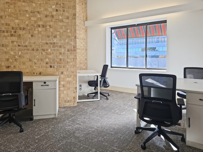 More Photos Of 454 Soledad St, San Antonio Coworking Space