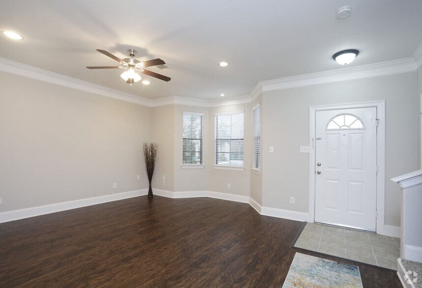 More Photos Of 14827 Mittlestedt Champions Dr, Houston Apartments For Sale