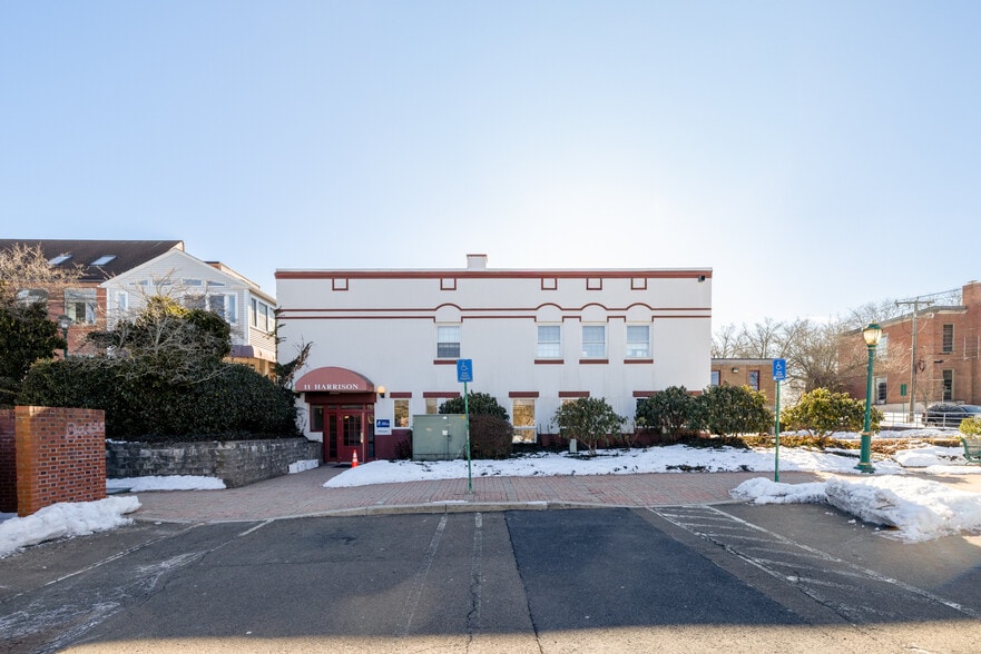 More Photos Of 954-960 Main St, Branford Medical For Lease