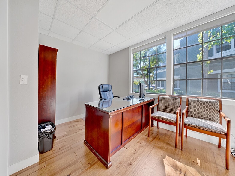 More Photos Of 2900 Bristol St, Costa Mesa Office For Sale