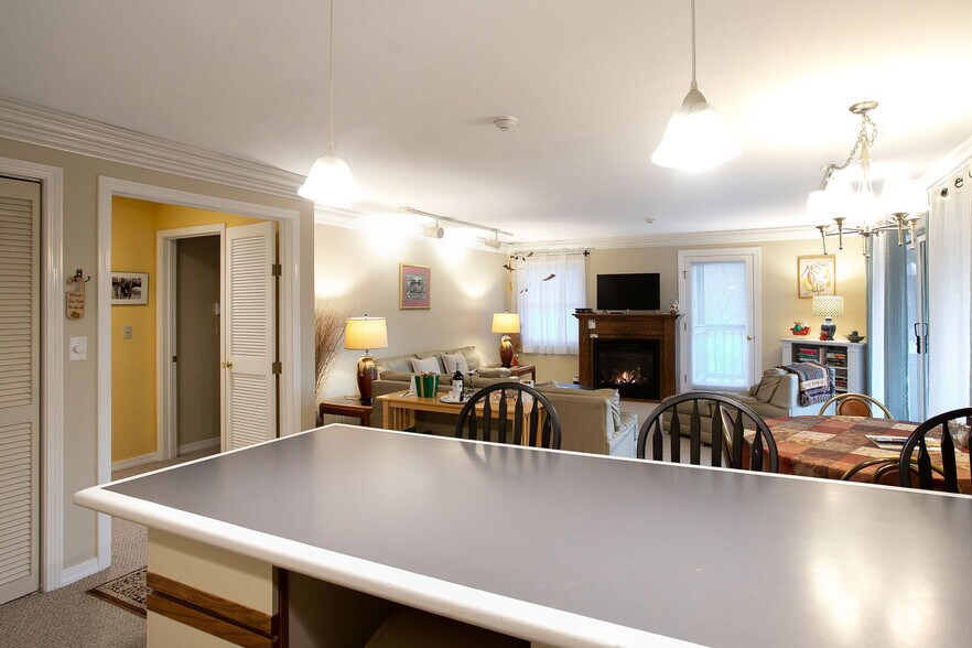 More Photos Of 2 Oak St, West Stockbridge Hospitality For Sale