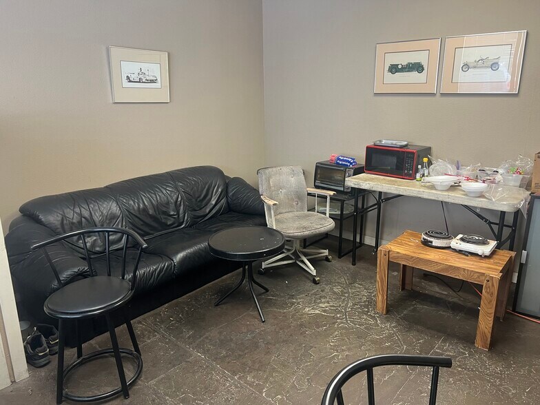 More Photos Of 17733 Chatsworth St, Granada Hills Auto Repair For Sale