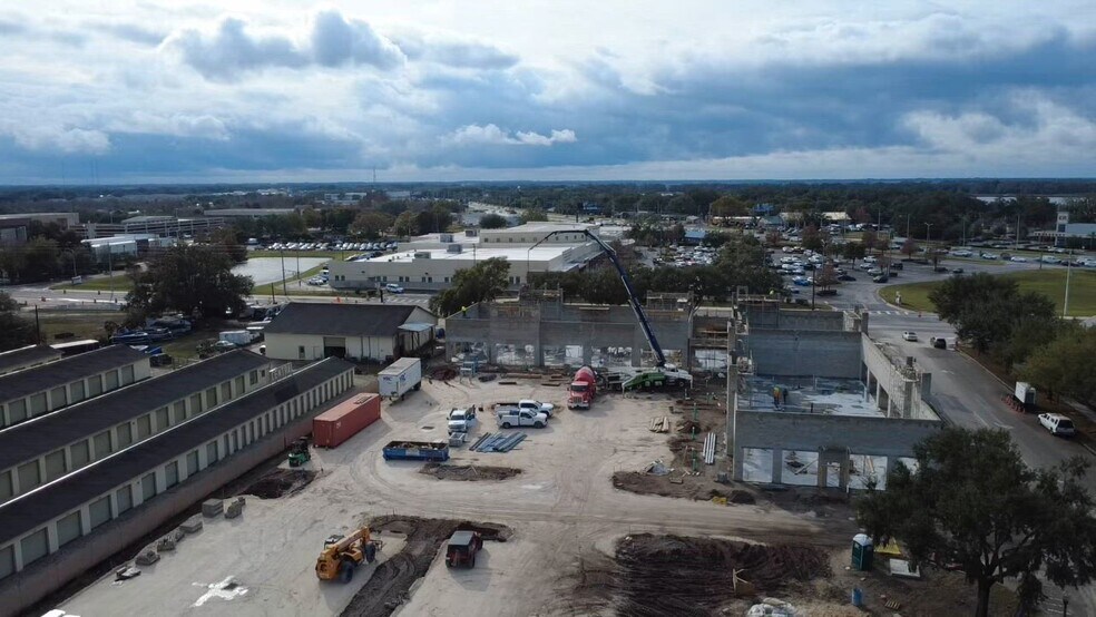 Primary Photo Of 2521 Partin Settlement Rd, Kissimmee Restaurant For Lease