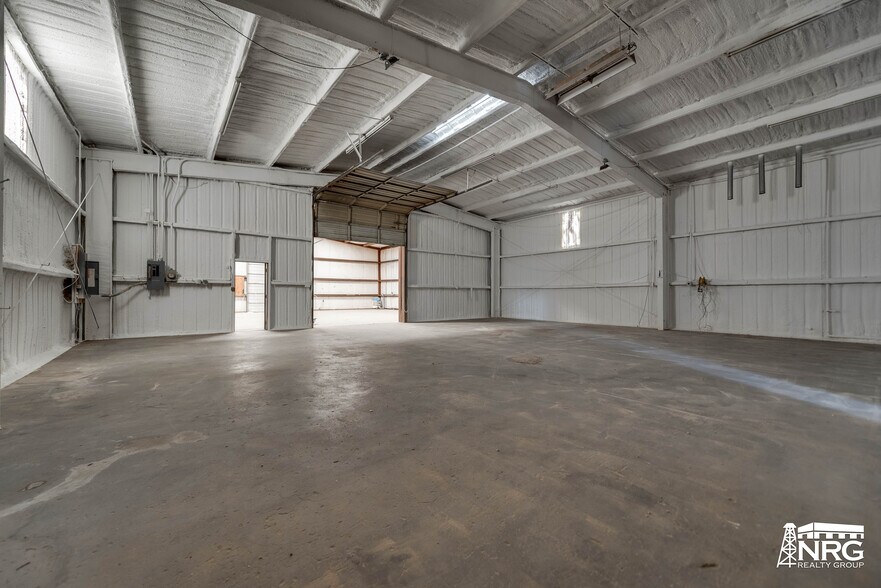 More Photos Of 2415 E Highway 80, Midland Warehouse For Lease