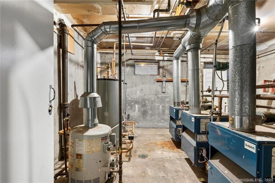 More Photos Of 36 Huntington St, Hartford Apartments For Sale