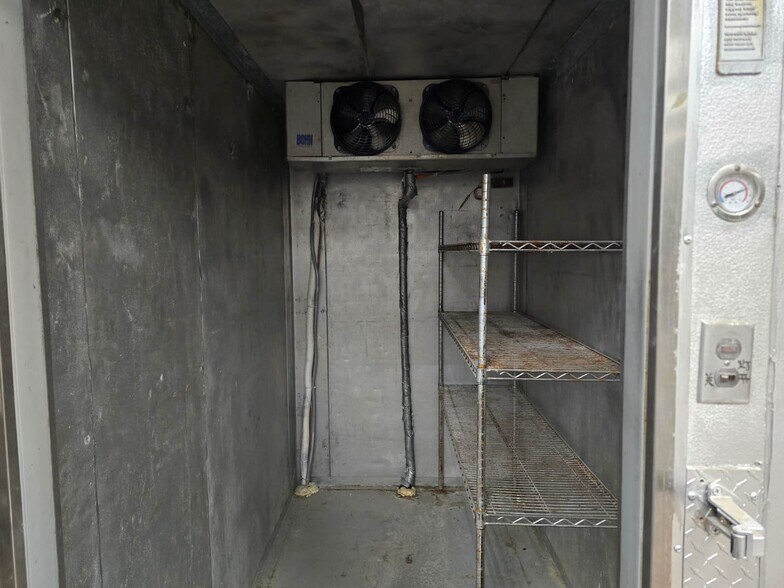 More Photos Of 1086 DeKalb Ave, Brooklyn Apartments For Lease