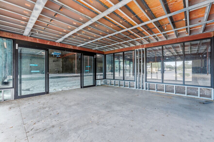More Photos Of 2519 N McMullen Booth Rd, Clearwater Freestanding For Lease